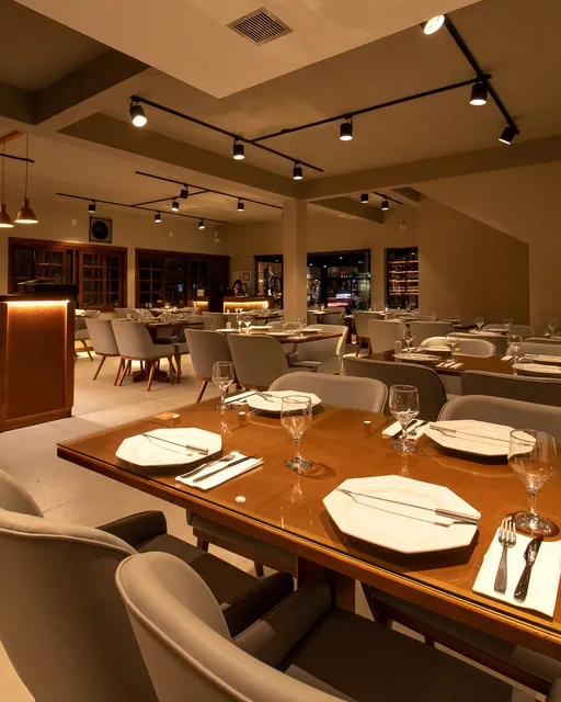 Alpine La Table: Fondue, Carnes, Risotos, Tábua de Frios, Vinhos, Gramado