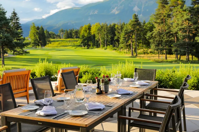 Restaurant 9 at Royal Bled