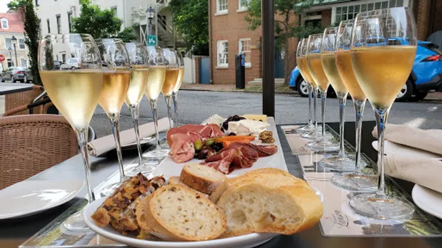 BRUT Champagne & Wine Bar