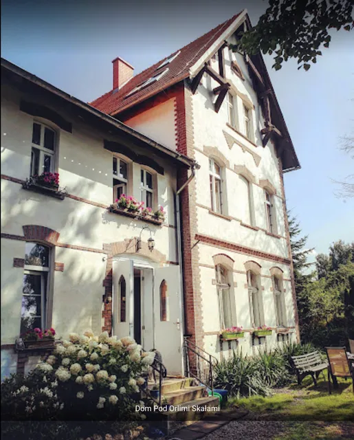 Dom Pod Orlimi Skałami