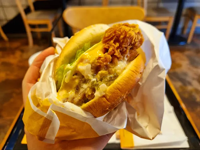 맘스터치 문현점