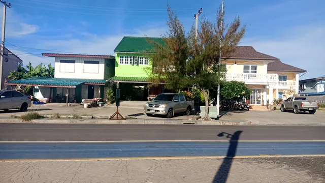 บ้านชมเล