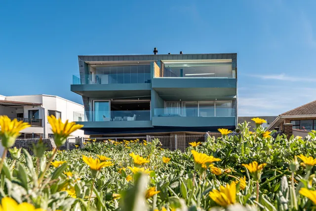 17 Marine Hermanus - Luxury Holiday Apartments