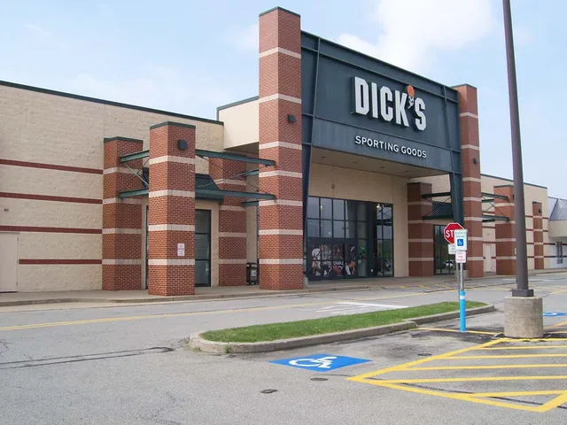 DICK'S Sporting Goods