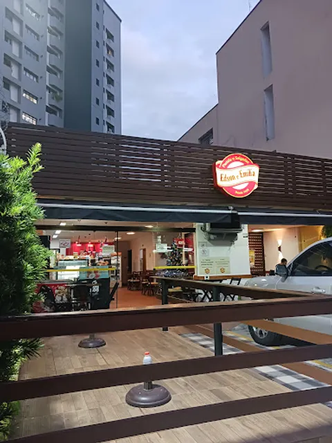 Edson e Emilia - Desde 1978 - Vila Bastos