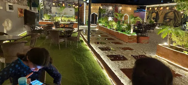 THE YARD CAFE & RESTAURANT