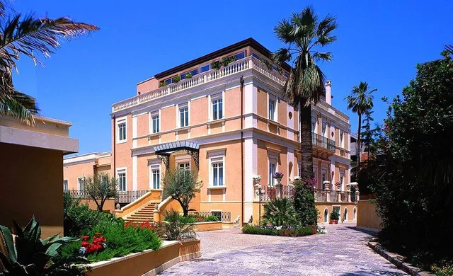 Hotel Villa Del Bosco