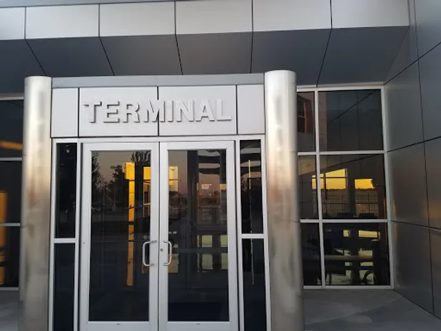 Delta Charlie's Bar & Grill