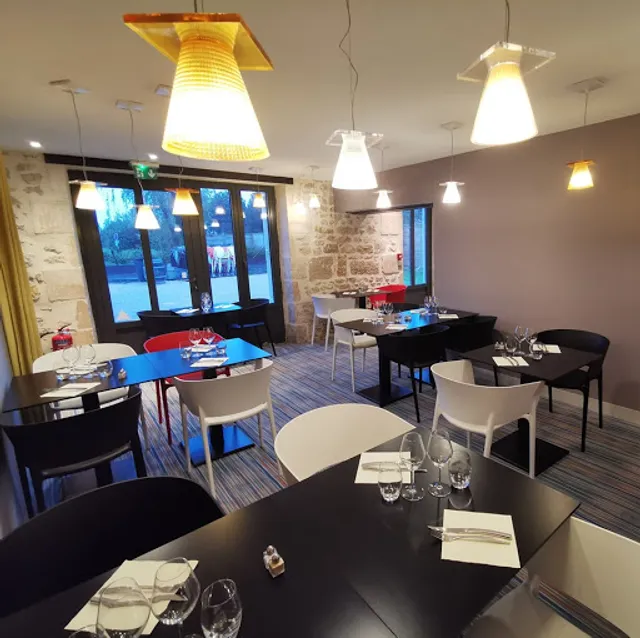 Cave et Restaurant Le Bateau Ivre