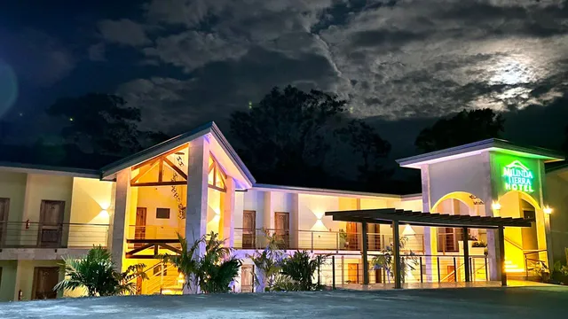 Hotel Mi Linda Tierra