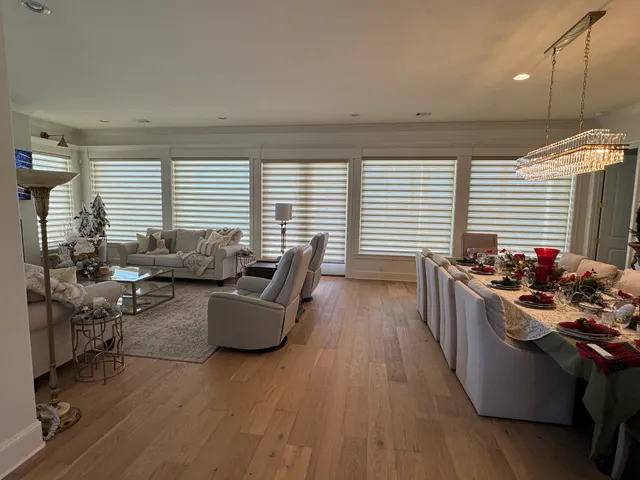 De Madera Furniture & Window Coverings