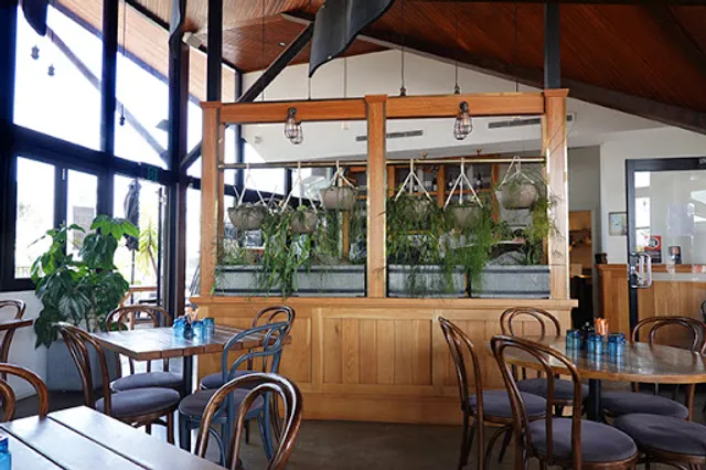 Hopscotch Restaurant & Bar