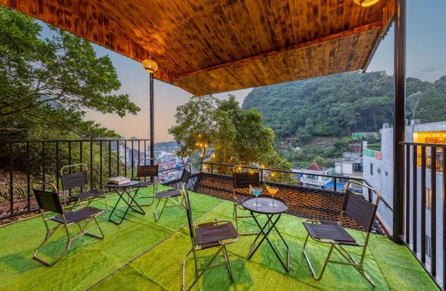 Cat Ba Xanh Spring Garden Hotel