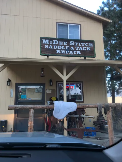 Mi Dee Stitch Saddle & Tack