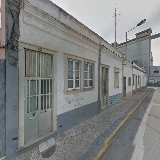 Faro Comfy Ensuite Guest House (140107/AL)