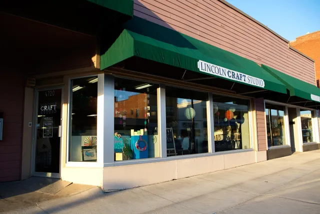 Mākit Tākit: Lincoln's Craft Studio