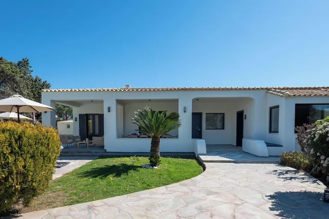 Poseidon Apartments & Villas by the Sea