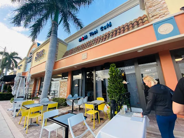M&M Thai Café