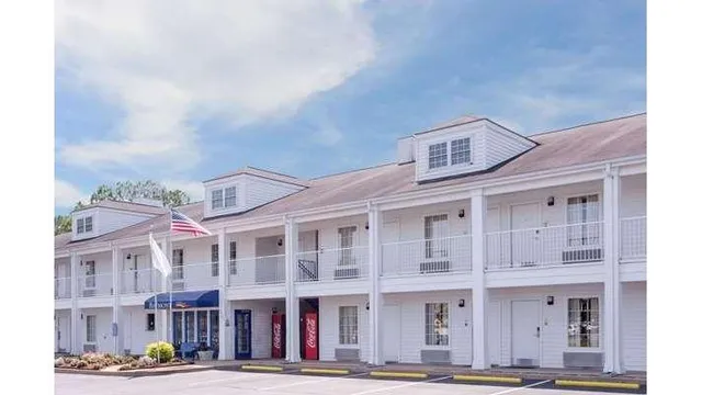 Baymont by Wyndham Albany at Albany Mall