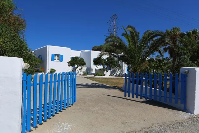 FRAGOS APARTMENTS PAROS
