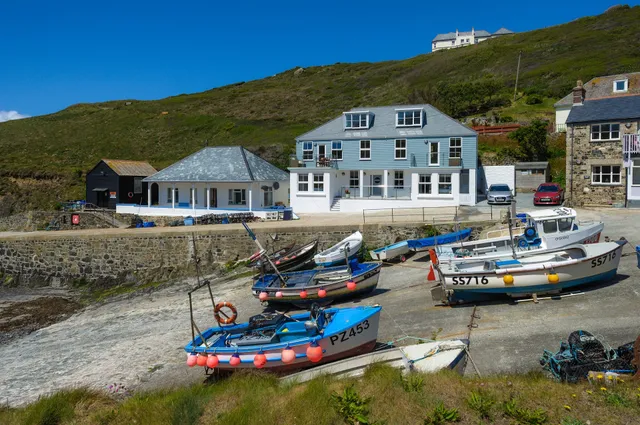 Mullion Cove Apartments