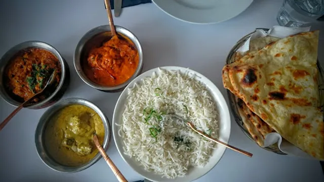 Raja's Indian Restaurant & Bar