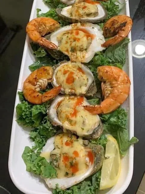 Britt Bratt’s Garlic Crabs