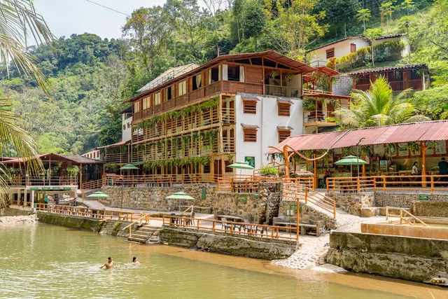 Termales Espíritu Santo