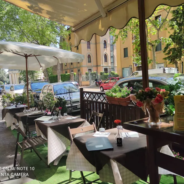 Profumo di Napoli bar ristorante pizzeria