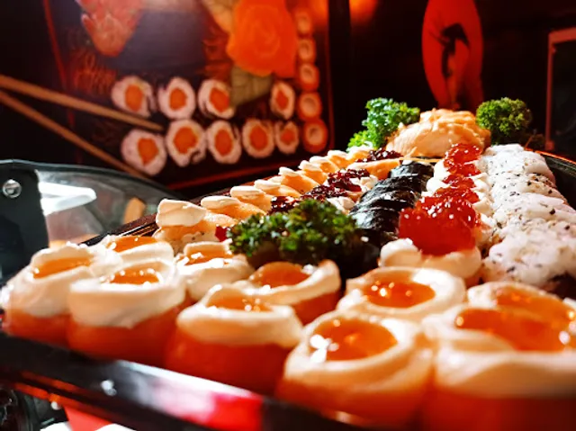 Kazoku sushi delivery