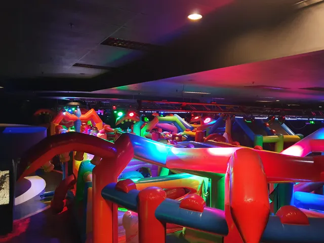 Air Thrill London (Catford Island) Inflatable, Combat Zone & Party Arena