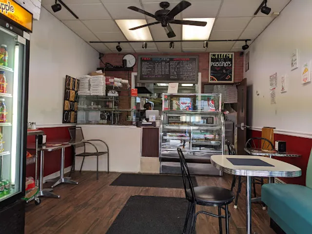 Paisano's La Pizza & La Pasta