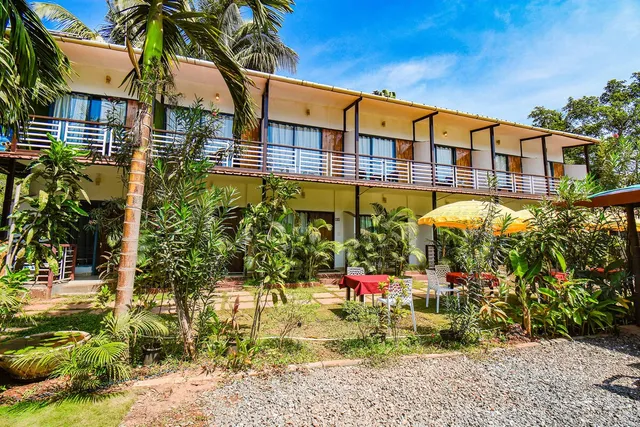 YogiTree Beach Resort & Cafe - 100m from Morjim Beach