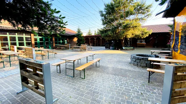 Werderaner Tannenhof - Hofcafé & Biergarten