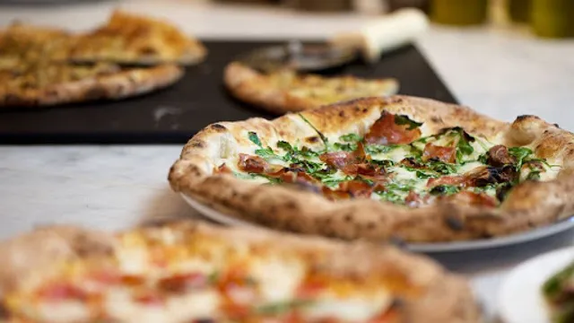 Punch Pizza Lake Street