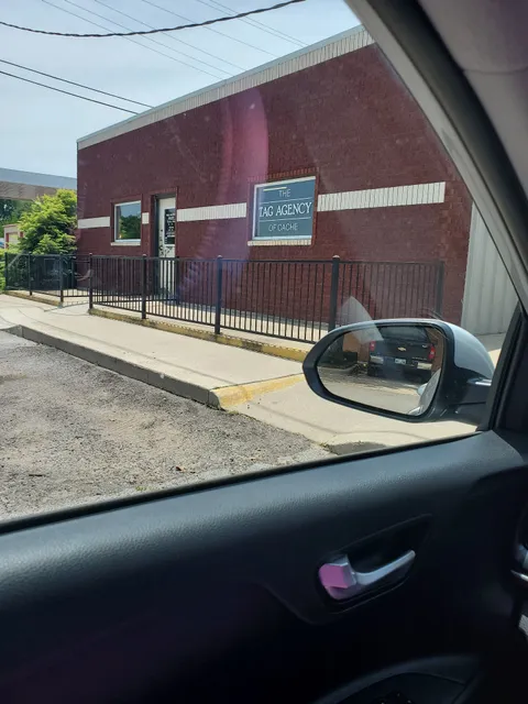 The Tag Agency of Cache