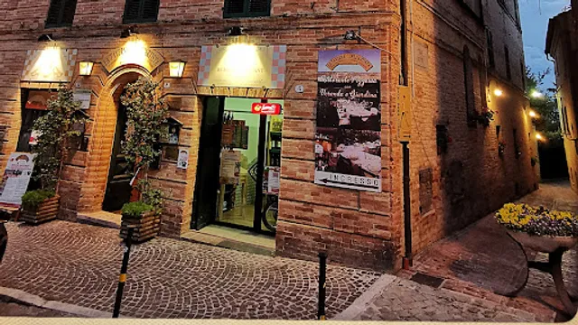 La Taverna dell'Artista Ristorante-Risotteria-Pizzeria