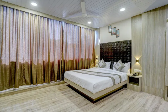 Hotel arts international