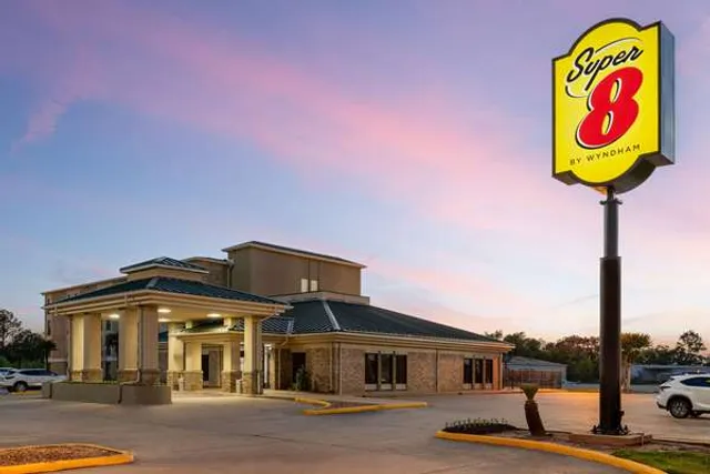 Super 8 by Wyndham Alexandria LA