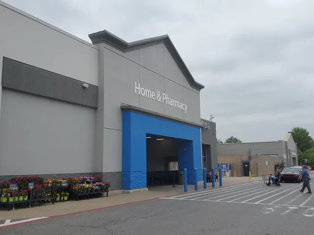 River City Plaza Shopping Center