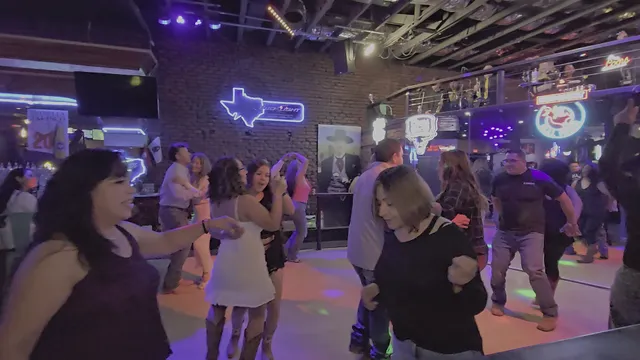 Chesney's Whiskey Saloon (Bodegas)