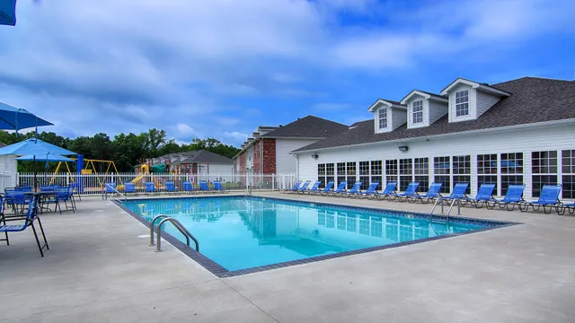 Forrest Hill Apartments