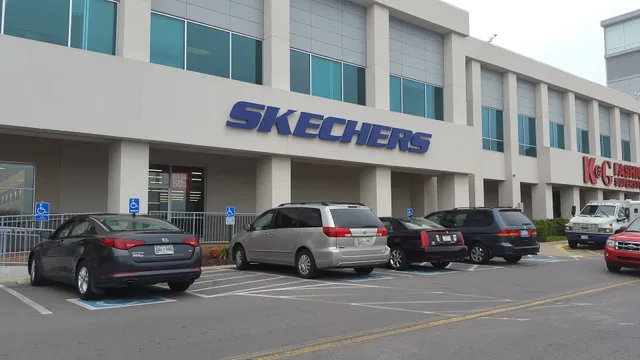 SKECHERS Warehouse Outlet