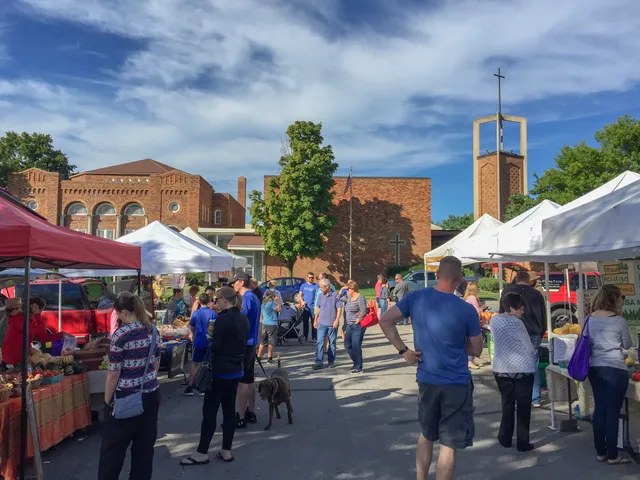 Downtown Lee's Summit Farmers Market