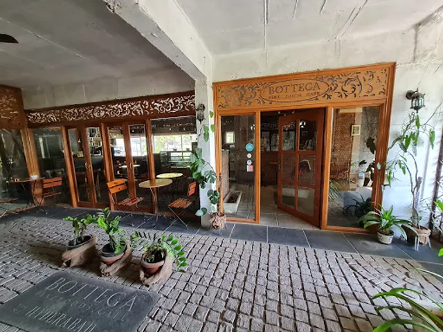 BOTTEGA Fine Food Cafe