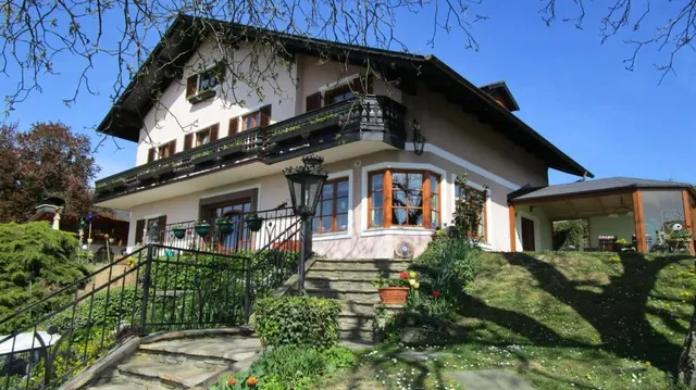 Haus Sundl - Privatzimmer Vermietung - mit 4 Sonnen ausgezeichnet