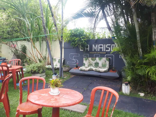 Pousada e Hostel La Maison