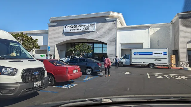 Crate & Barrel Outlet