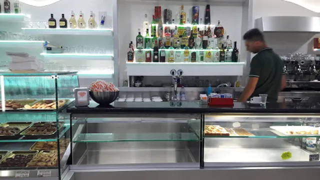 BAR PASTICCERIA CRISTALLINO CAFÈ