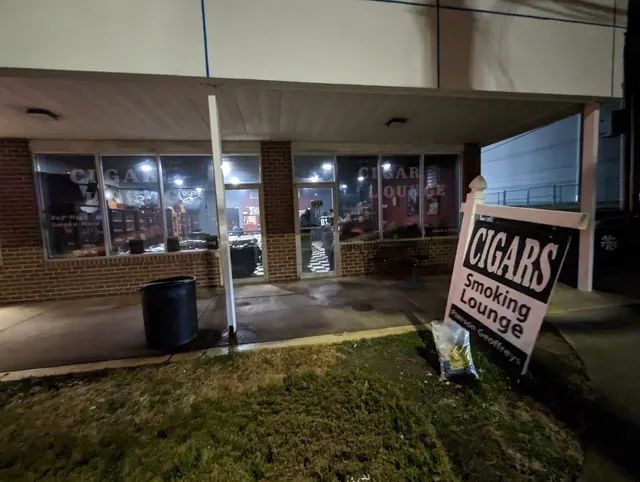 Pierson Geoffreys Cigar and Coffee Lounge